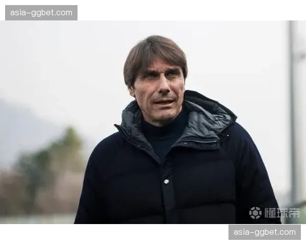 战术深度：孔蒂的3-5-2体系如何在那不勒斯重获新生