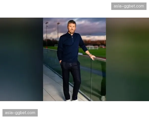 曼联名宿卡里克指出新规导致禁区混战超出裁判监管能力